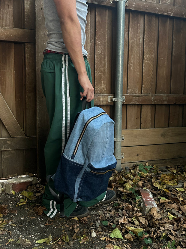 <h3>1 of 1 &gt;</h3>